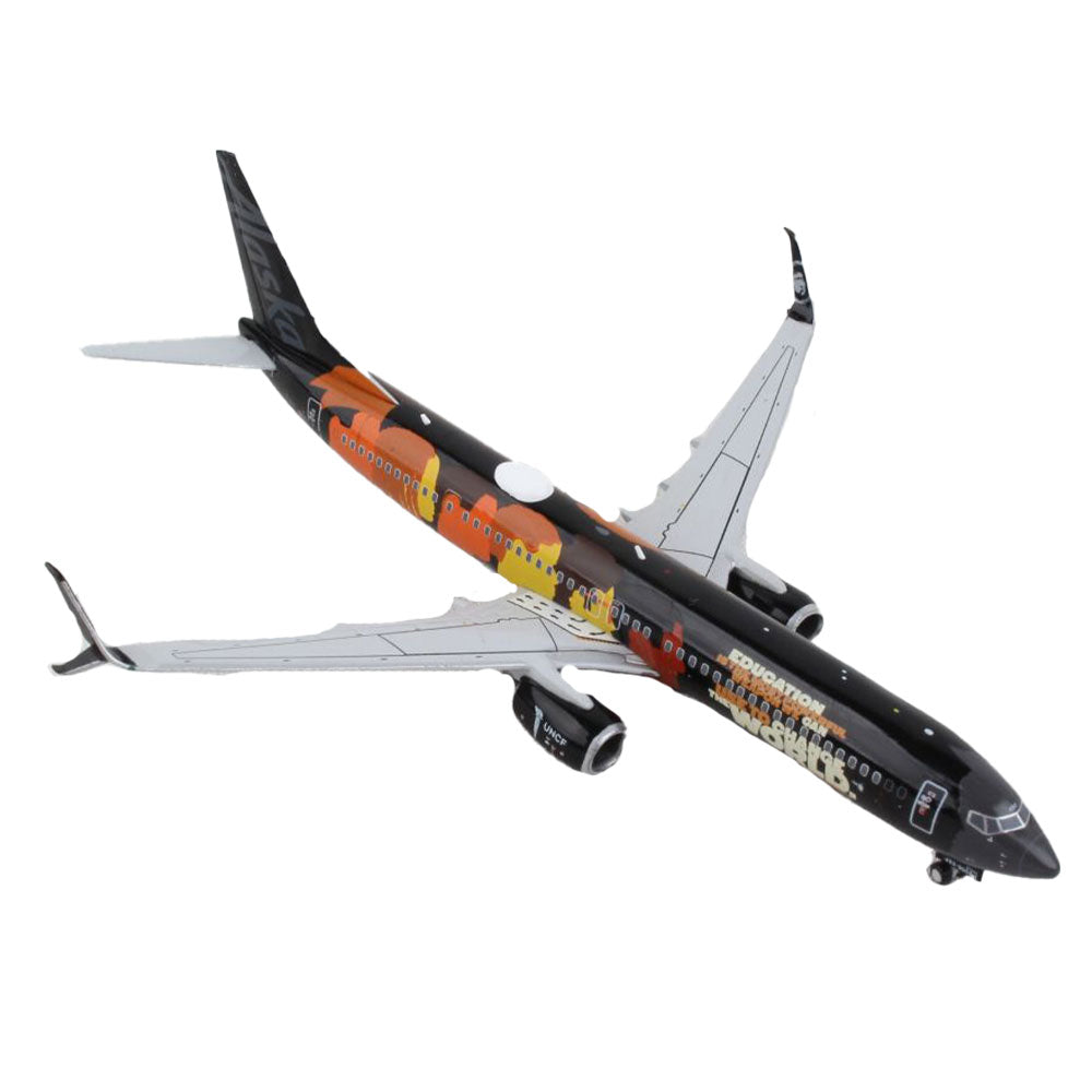 Modell der Alaska Airlines B737-900ER im Maßstab 1:400